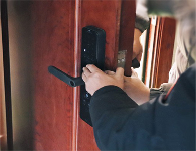 伊犁哈萨克24小时上门开锁公司